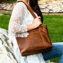 Load image into Gallery viewer, CONCEALED CARRY "PEYTON" LEATHER TOTE FOR WOMEN