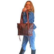 Load image into Gallery viewer, CONCEALED CARRY "REAGAN" MEDIUM LEATHER TOTE