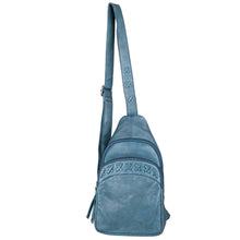 Cargar imagen en el visor de la galería, MOCHILA DE PIEL CON CEAL CARRY UNISEX "TAYLOR"