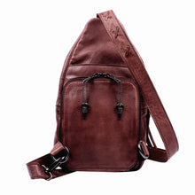 Cargar imagen en el visor de la galería, MOCHILA DE PIEL CON CEAL CARRY UNISEX "TAYLOR"