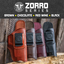 Cargar imagen en el visor de la galería, Serie Cardini Zorro dentro de la funda de cuero de la cintura